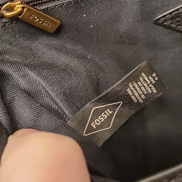 EUC vintage leather Fossil crossbody bag - Picture 12 of 16